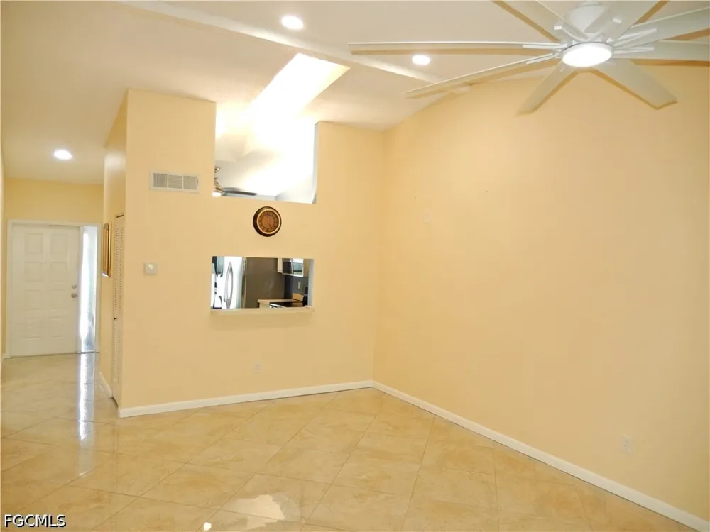 Villa Drive #4 Fort Myers, FL 33905