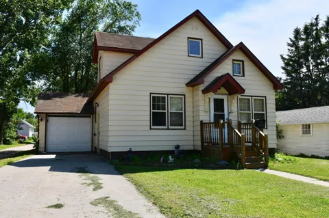 216 6th Street W