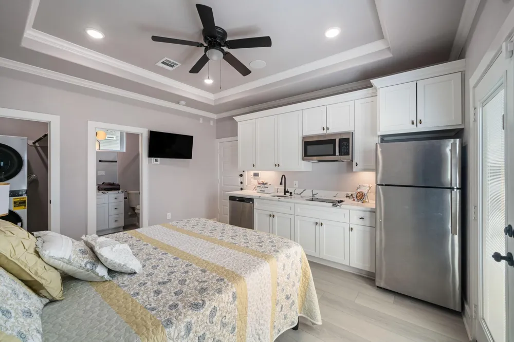 8521 Brandon Bldg-D Street #Studio