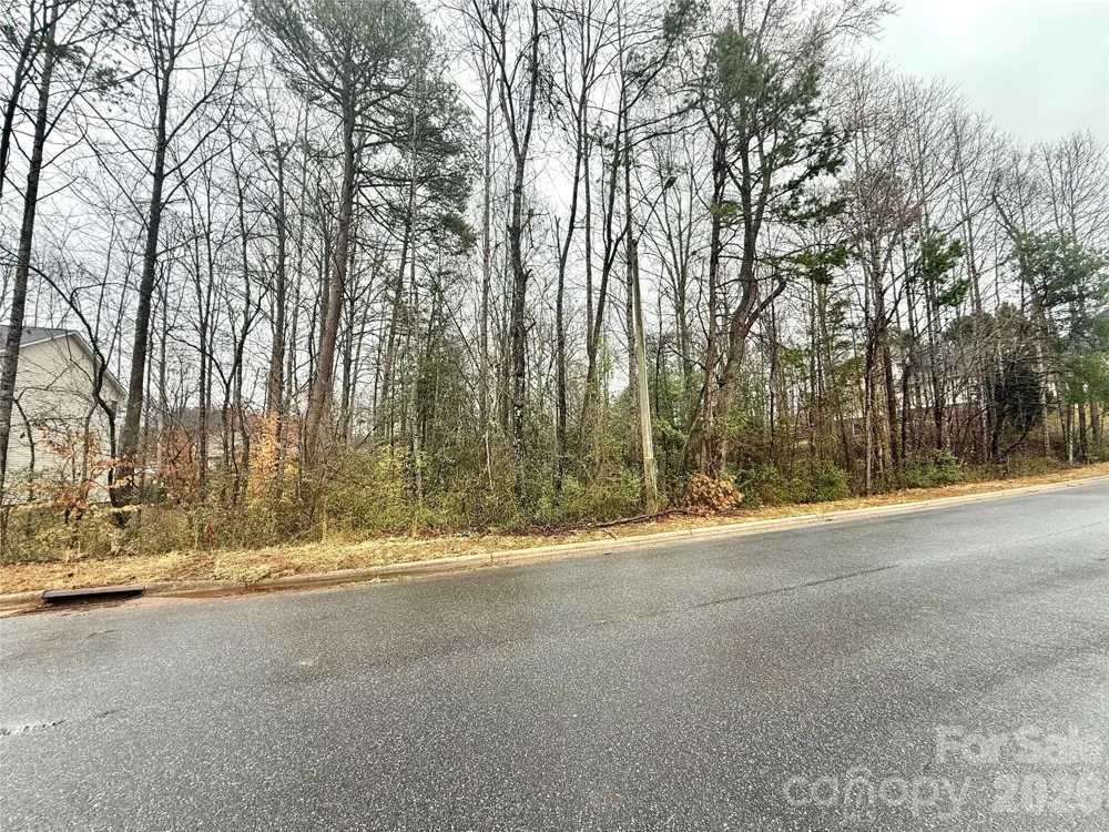 5126 Mark Drive NE Hickory, NC 28601