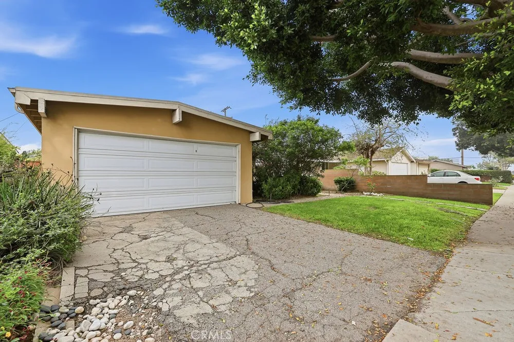 523 W 170th Gardena, CA 90248