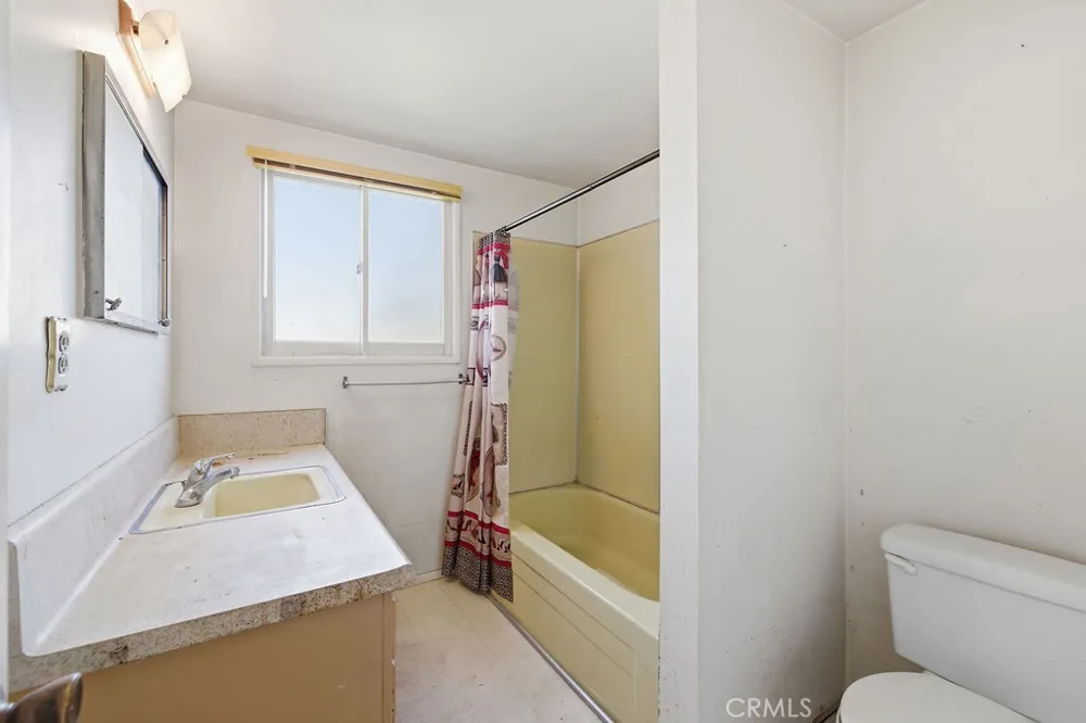 523 W 170th Gardena, CA 90248