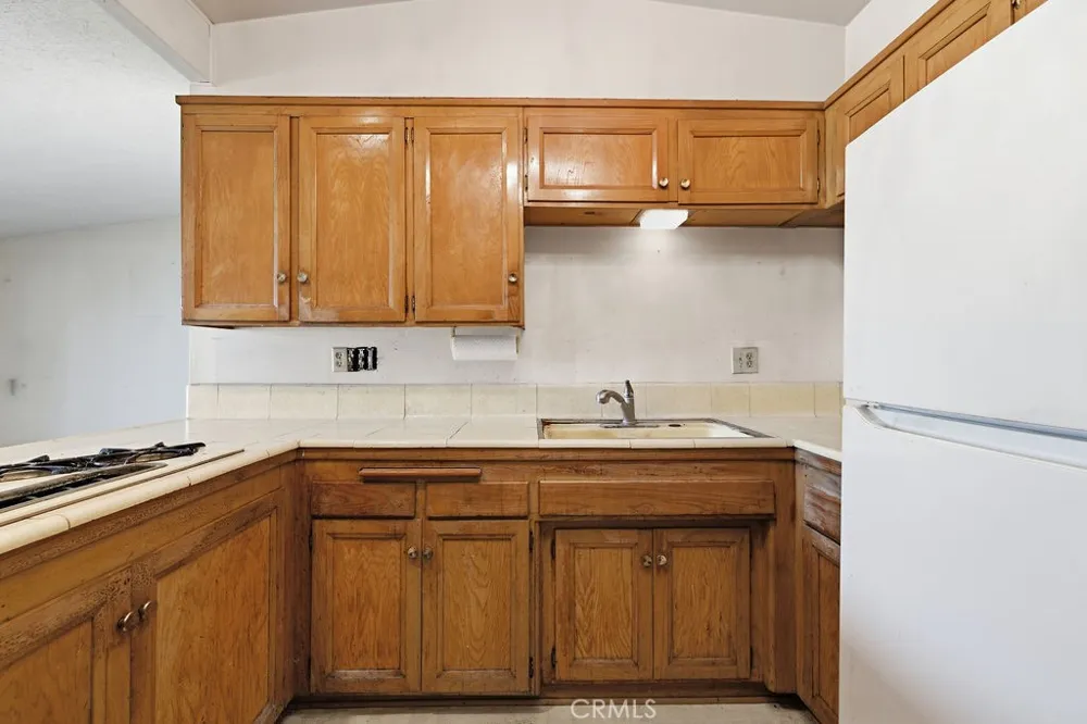 523 W 170th Gardena, CA 90248