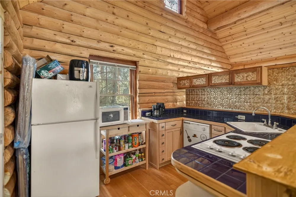 15916 Zurich Way Pine Mountain Club, CA 93222