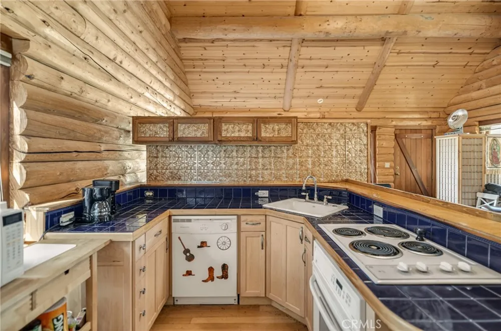15916 Zurich Way Pine Mountain Club, CA 93222