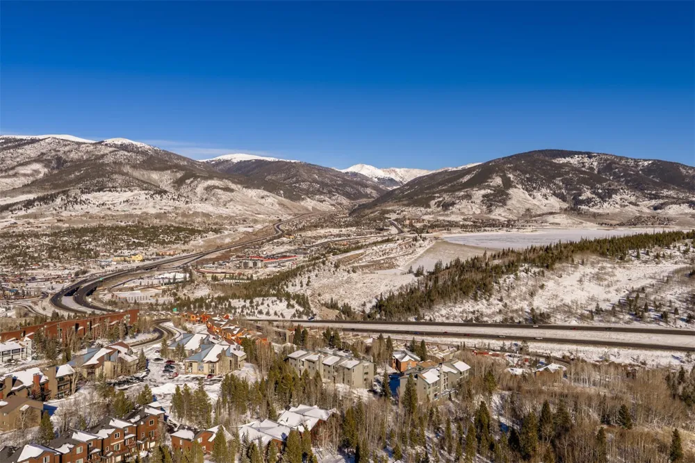 101 Ryan Gulch Court #103 Wildernest, CO 80498