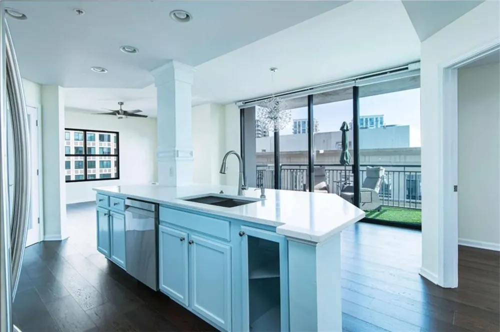 3040 Peachtree Road #1003