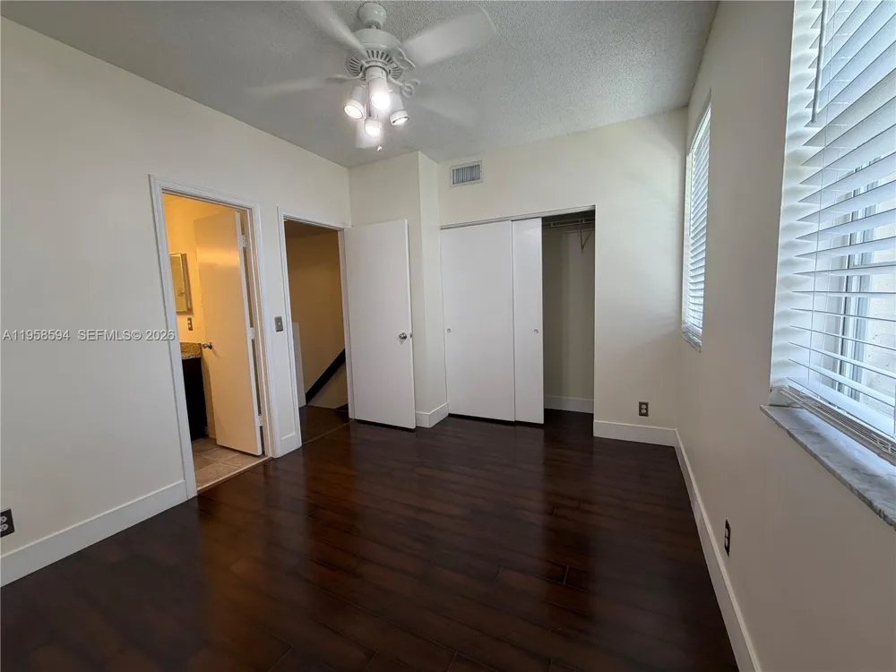271 Duval Ct Weston, FL 33326