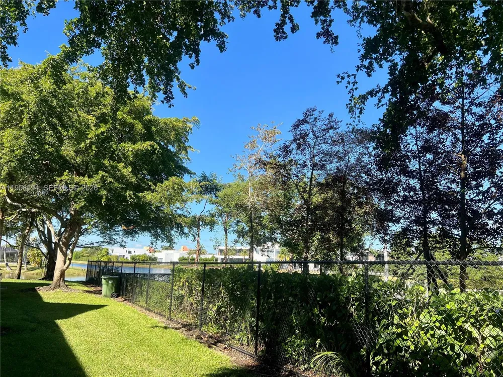 271 Duval Ct Weston, FL 33326