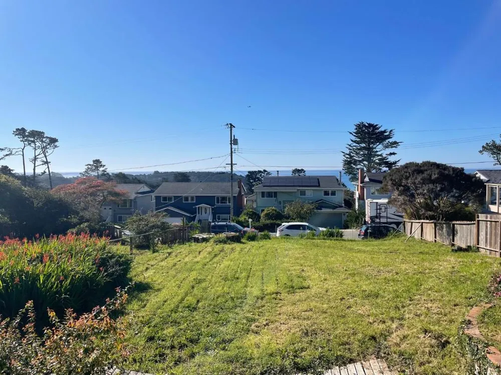 751 Sierra Street Moss Beach, CA 94038