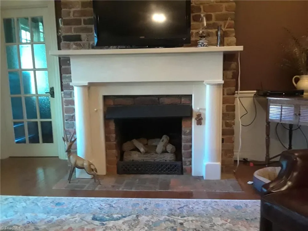 216 W Hunter Street Madison, NC 27025