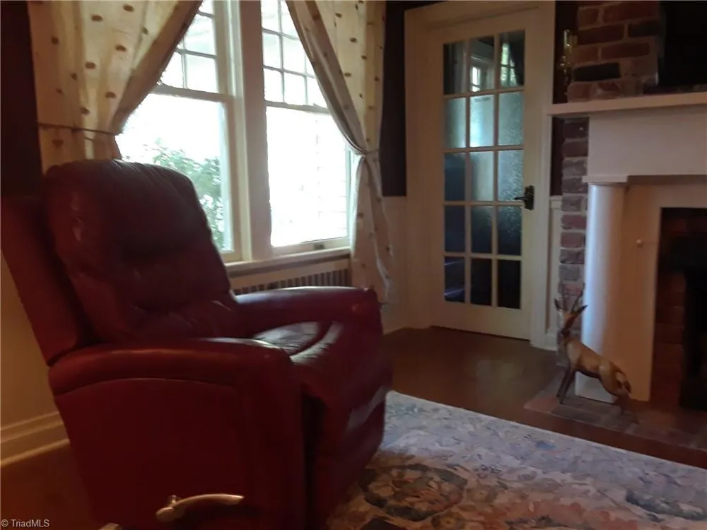 216 W Hunter Street Madison, NC 27025