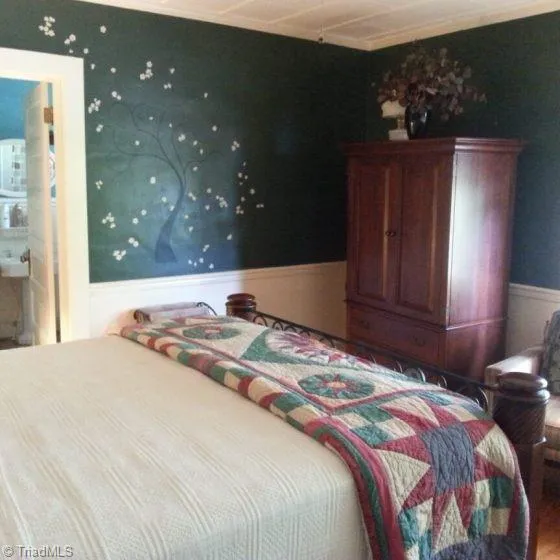 216 W Hunter Street Madison, NC 27025