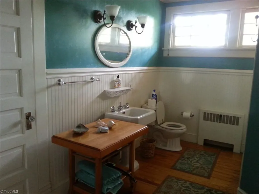 216 W Hunter Street Madison, NC 27025