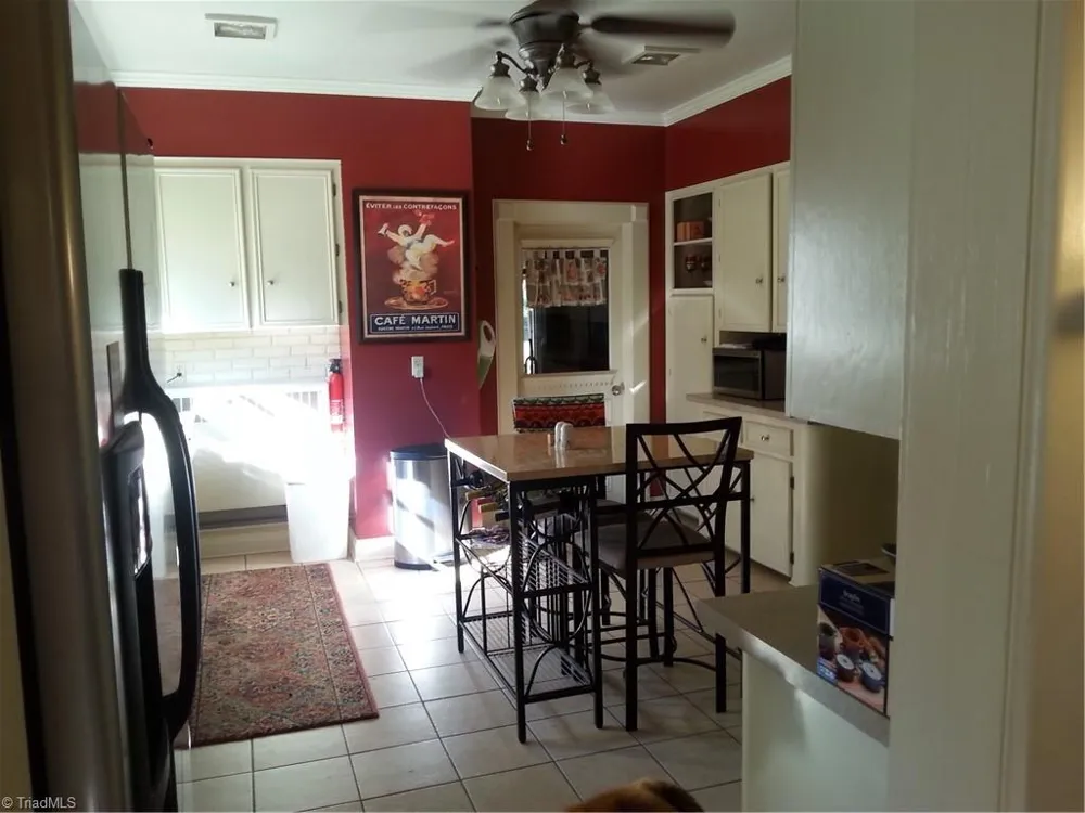 216 W Hunter Street Madison, NC 27025