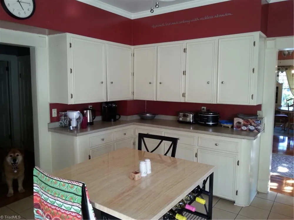 216 W Hunter Street Madison, NC 27025