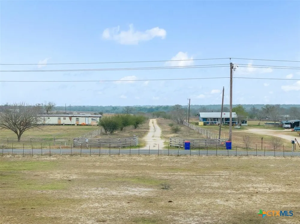 4025 County Road 284 Harwood, TX 78632