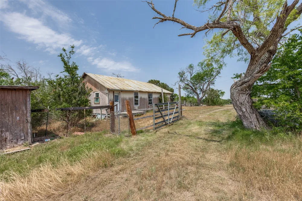 9557 Fm 86 Lockhart, TX 78644