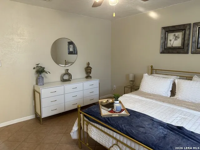 703 9th Carrizo Springs, TX 78834