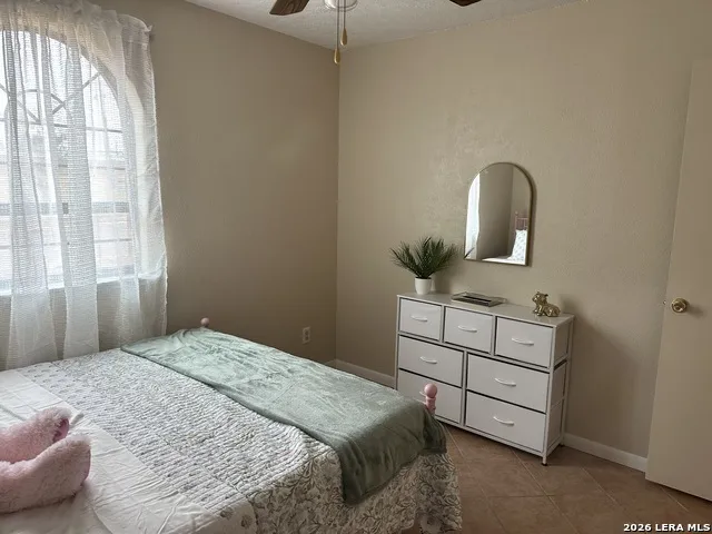 703 9th Carrizo Springs, TX 78834