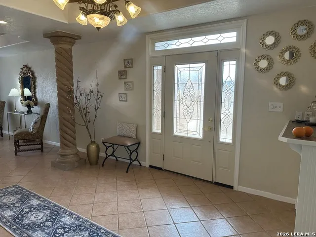 703 9th Carrizo Springs, TX 78834