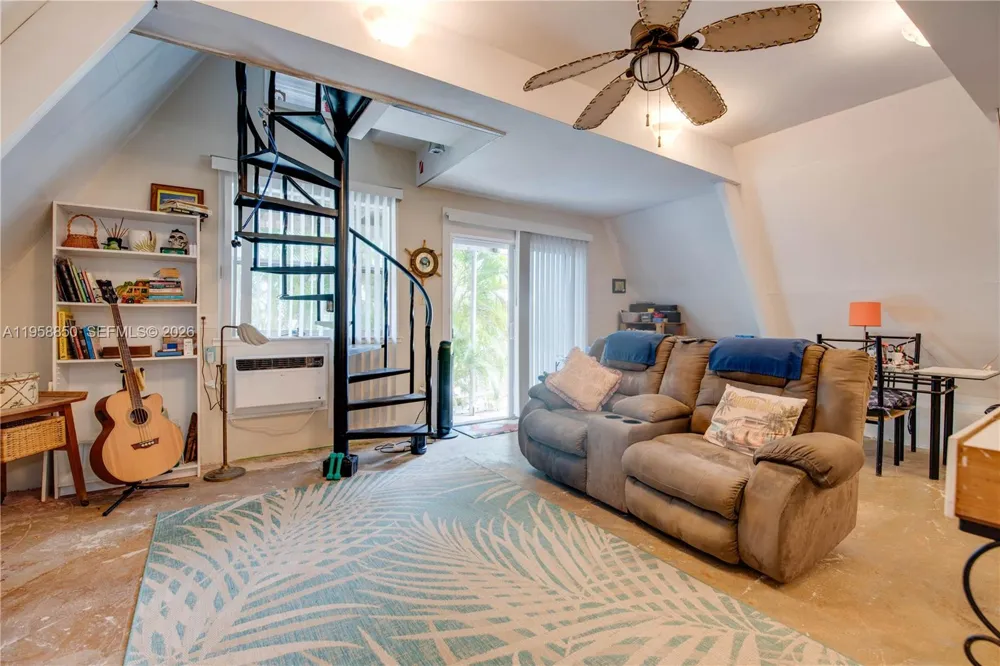 31033 Hibiscus Dr Big Pine, FL 33043