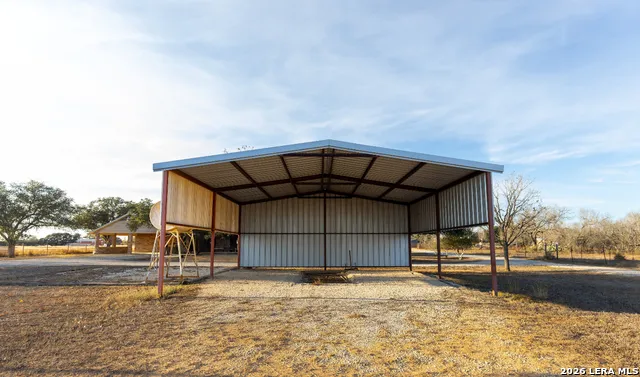 375 Bluntzer Rd Jourdanton, TX 78026
