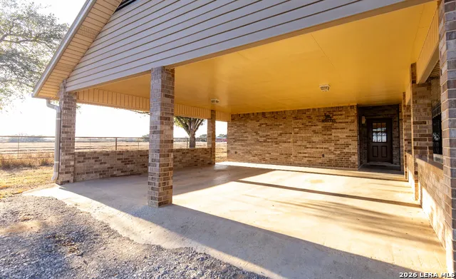 375 Bluntzer Rd Jourdanton, TX 78026