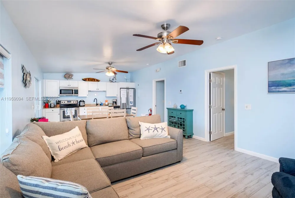 410 10th St Key Colony, FL 33051