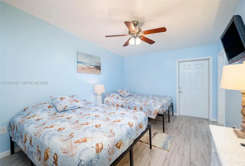 410 10th St Key Colony, FL 33051