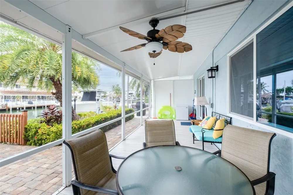 410 10th St Key Colony, FL 33051