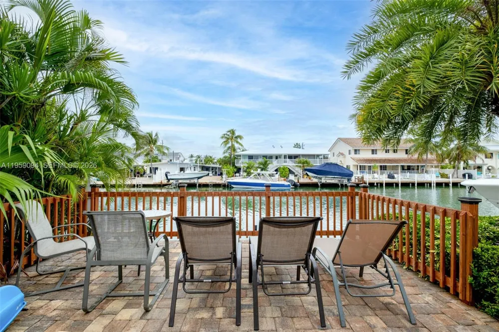 410 10th St Key Colony, FL 33051
