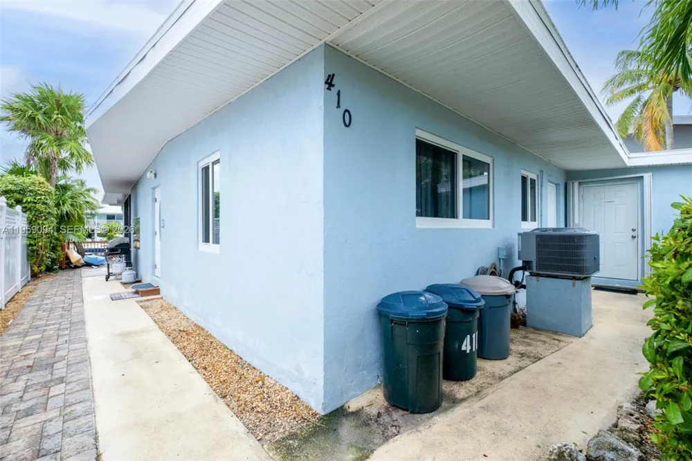 410 10th St Key Colony, FL 33051