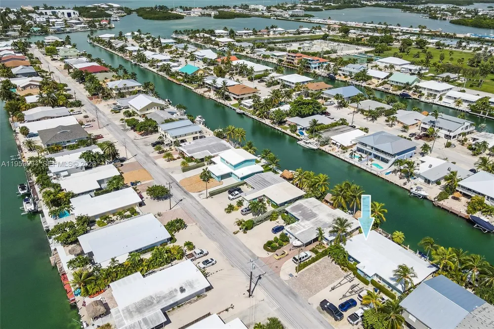 410 10th St Key Colony, FL 33051