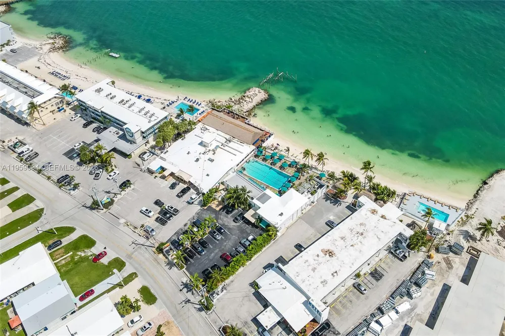 410 10th St Key Colony, FL 33051