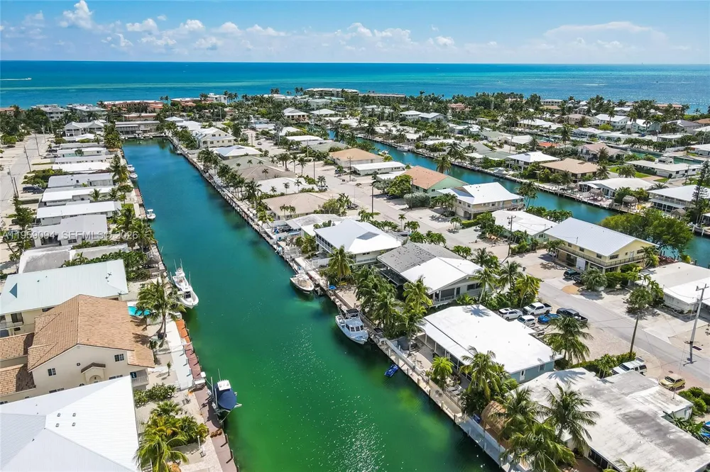 410 10th St Key Colony, FL 33051