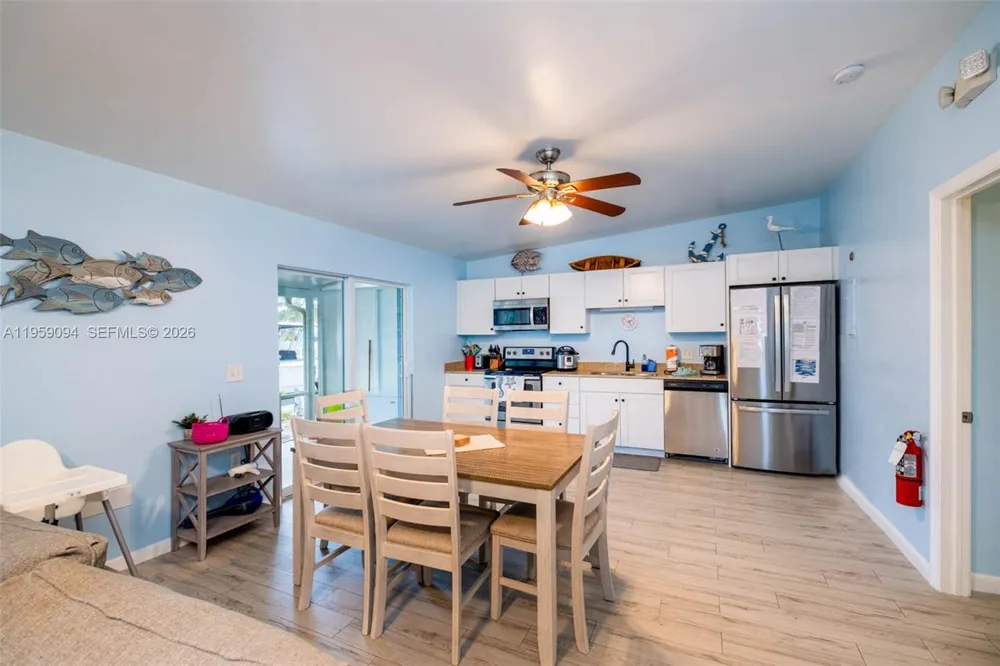 410 10th St Key Colony, FL 33051