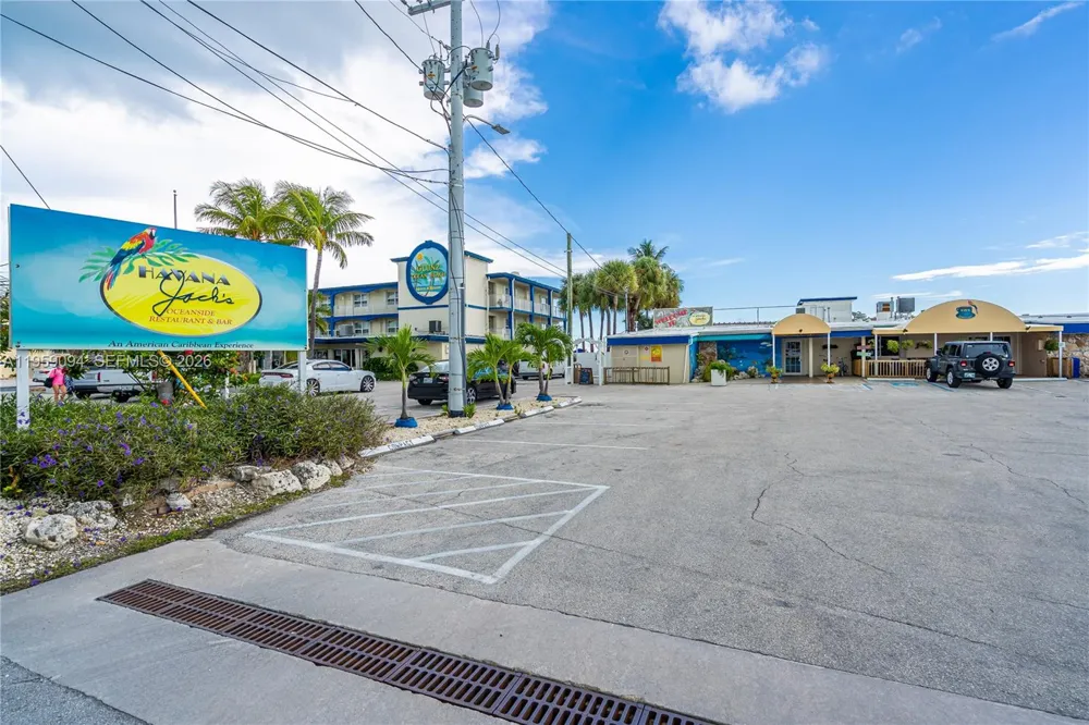 410 10th St Key Colony, FL 33051