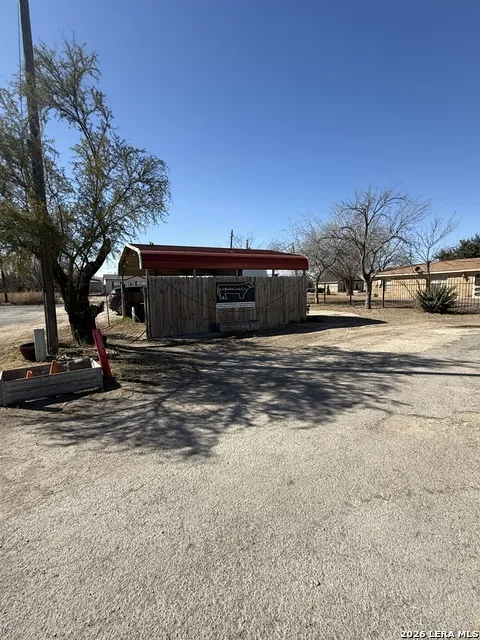 215 E Alamo Carrizo Springs, TX 78834