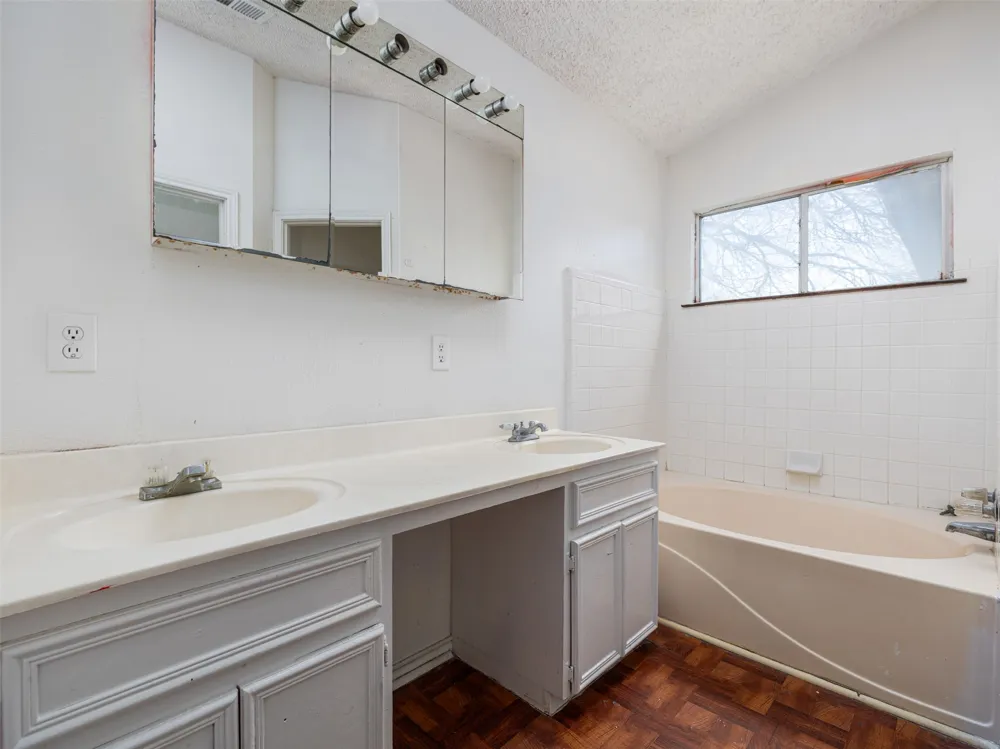 506 Tillery Street Austin, TX 78702