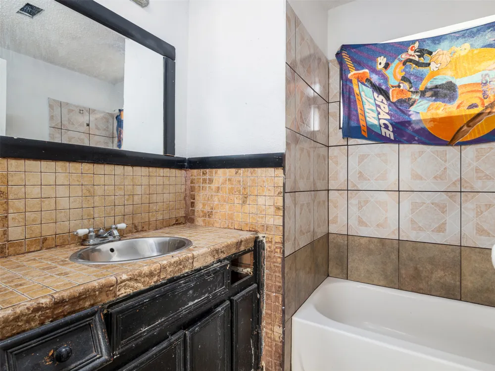 506 Tillery Street Austin, TX 78702