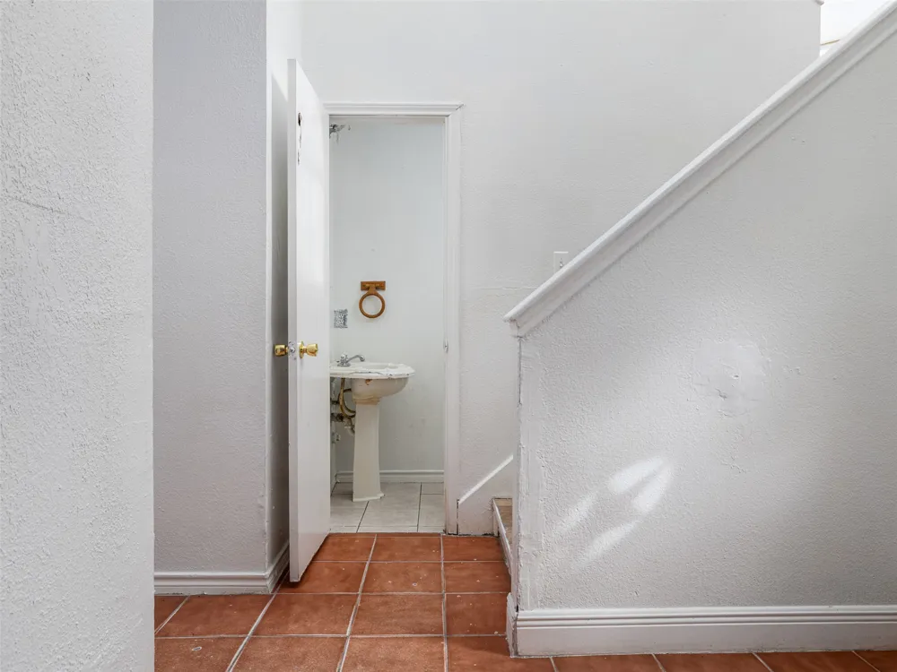 506 Tillery Street Austin, TX 78702