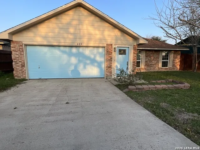 603 Lassen Beeville, TX 78102