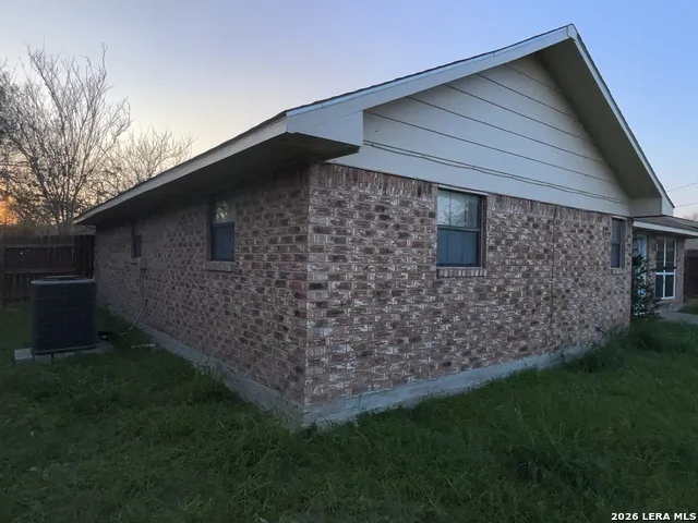 603 Lassen Beeville, TX 78102