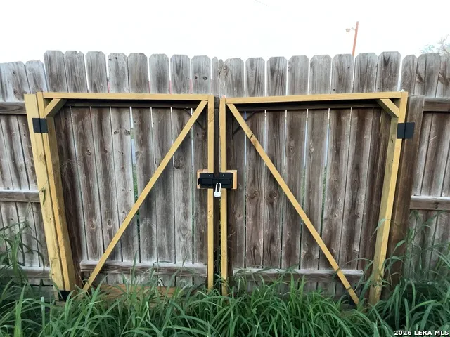 603 Lassen Beeville, TX 78102