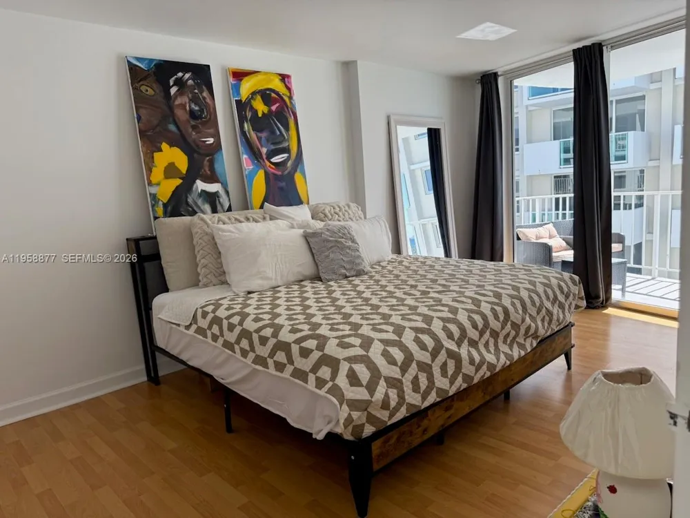 1228 West Ave #1415 Miami Beach, FL 33139