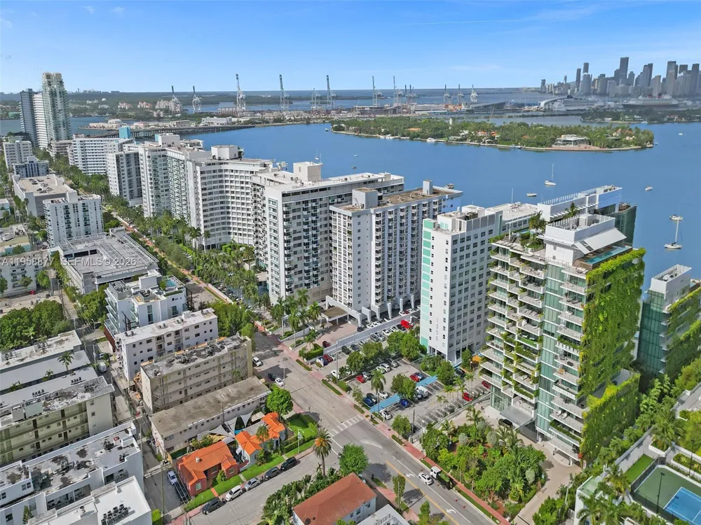 1228 West Ave #1415 Miami Beach, FL 33139