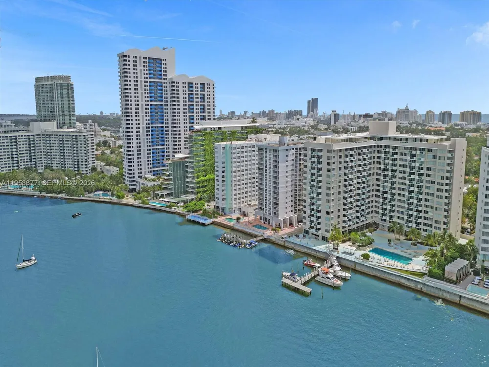 1228 West Ave #1415 Miami Beach, FL 33139