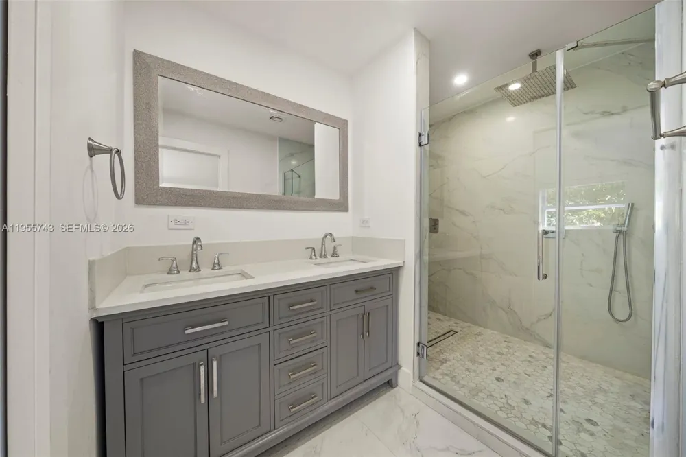 3166 Royal Palm Ave Miami Beach, FL 33140