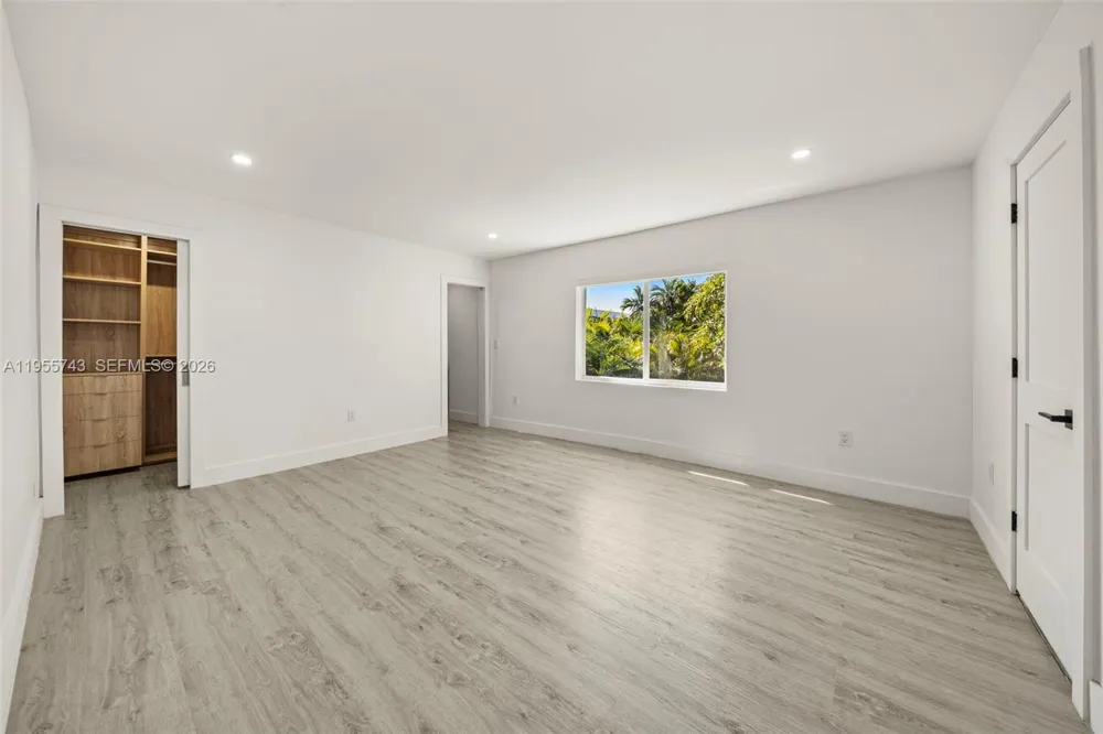3166 Royal Palm Ave Miami Beach, FL 33140